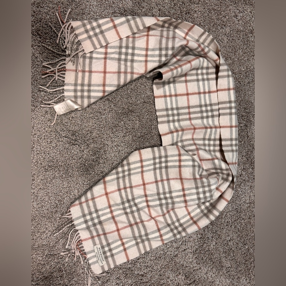 Authentic Burberry Lola Check Print in Alabaster Scarf